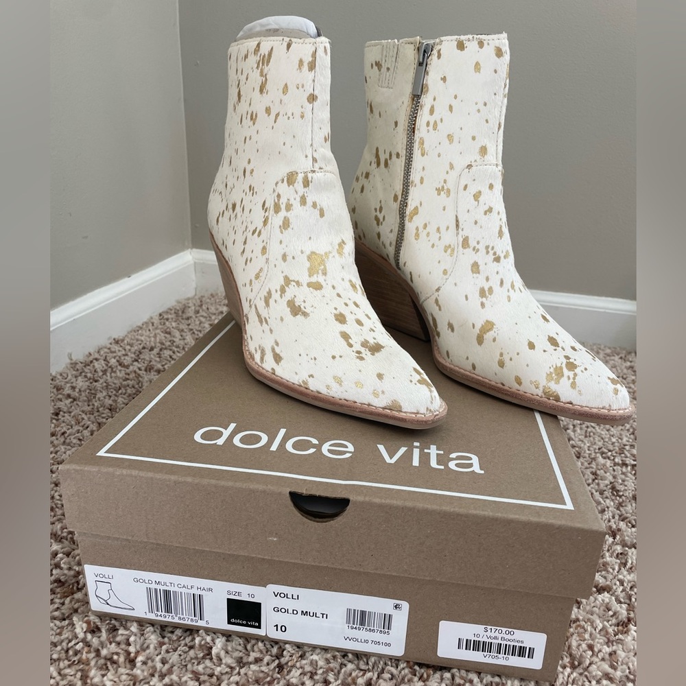 BRAND NEW dolce vita Cowhide Boots
